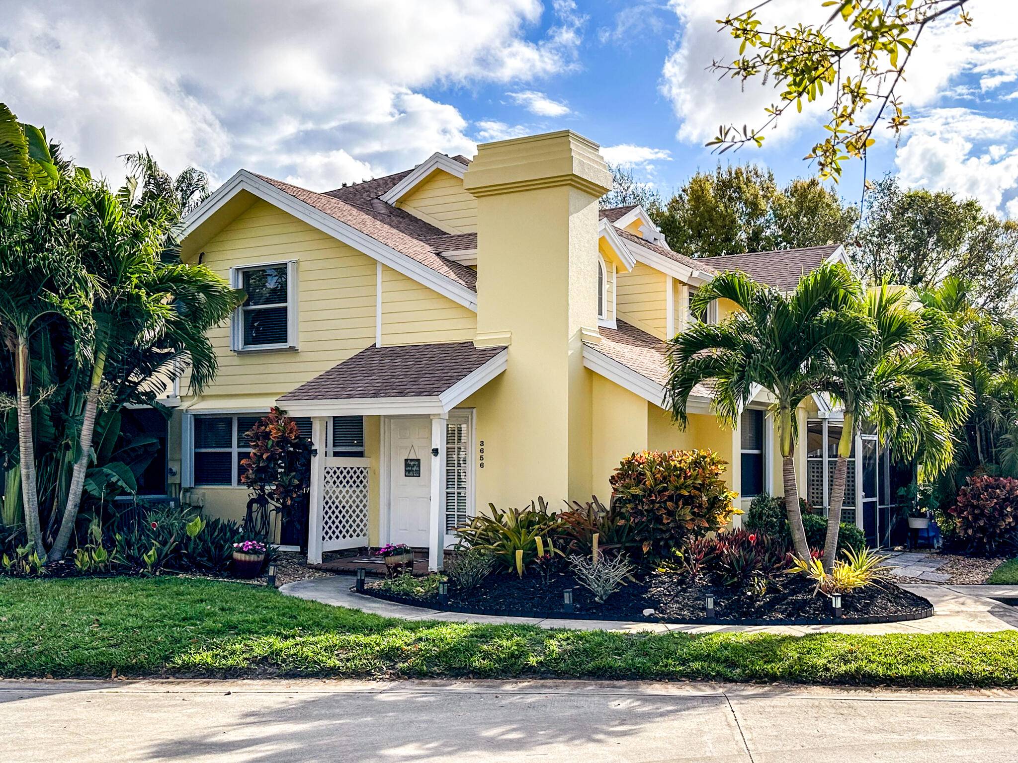 This well maintained two story Wellesley model townhouse in the desirable Sunset Trace community offers a bright and inviting atmosphere.