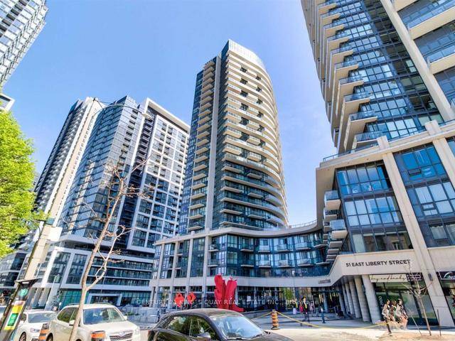 Beautiful 3 1 Br Corner Unit At 49 East Liberty.