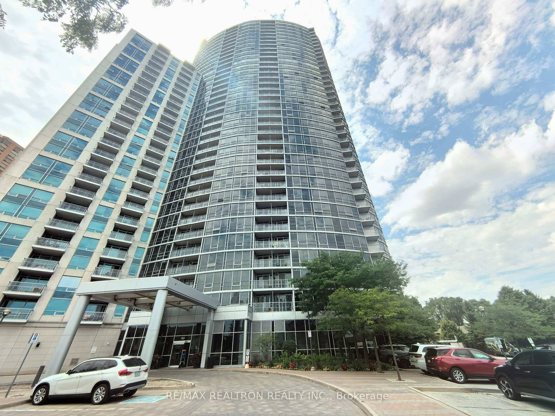 Welcome To This Spacious And Well Maintained 1 1 Condo On A High Floor !