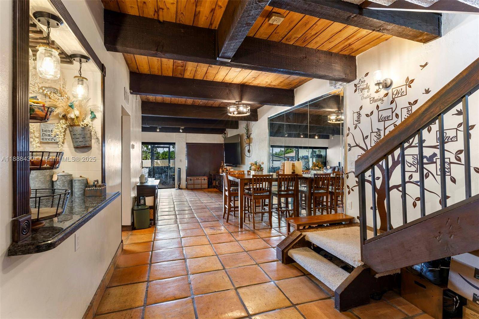 Welcome to your dream townhome located near Aventura Mall !