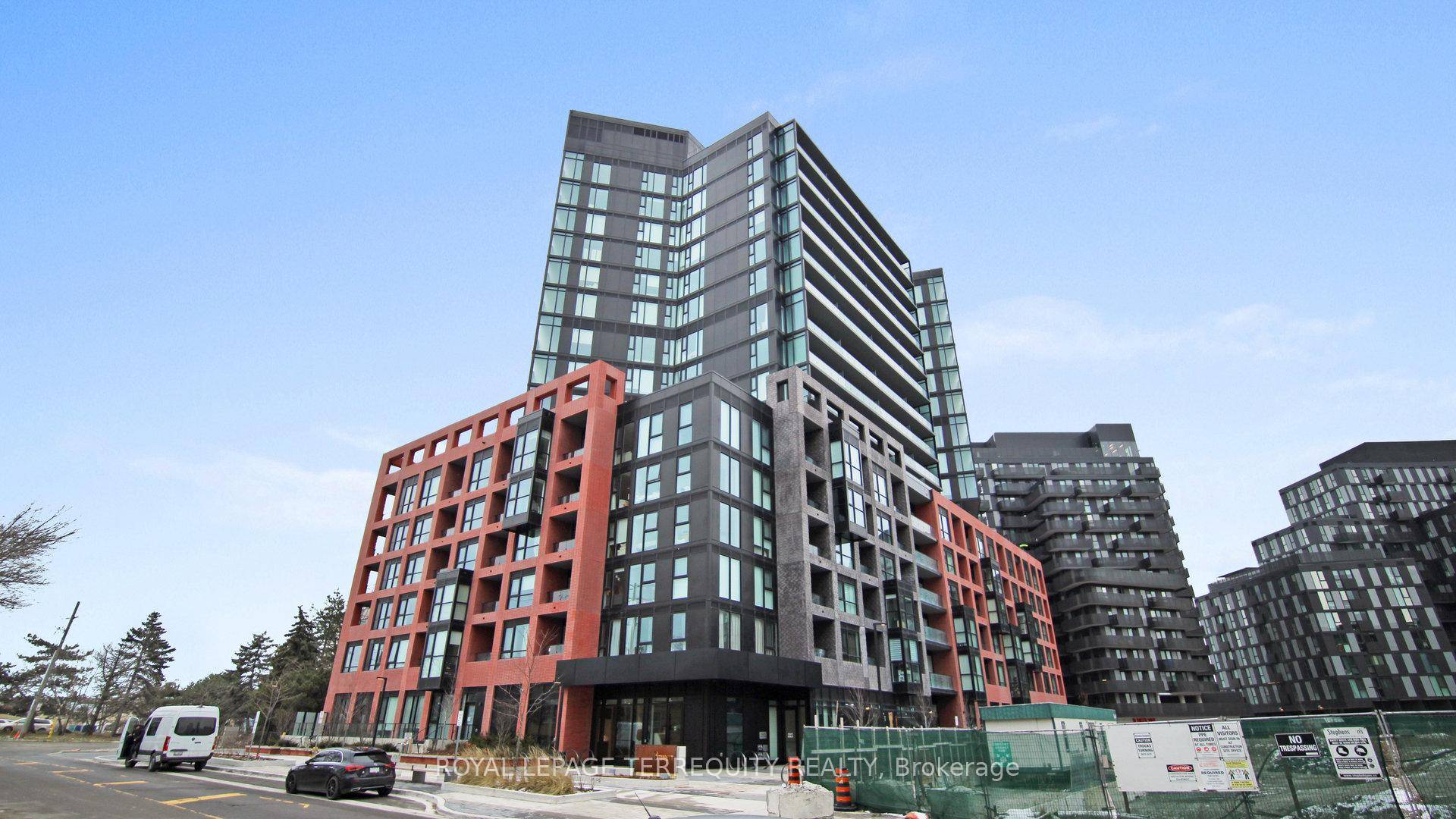 Enjoy Contemporary Living At Express 2 Condos !