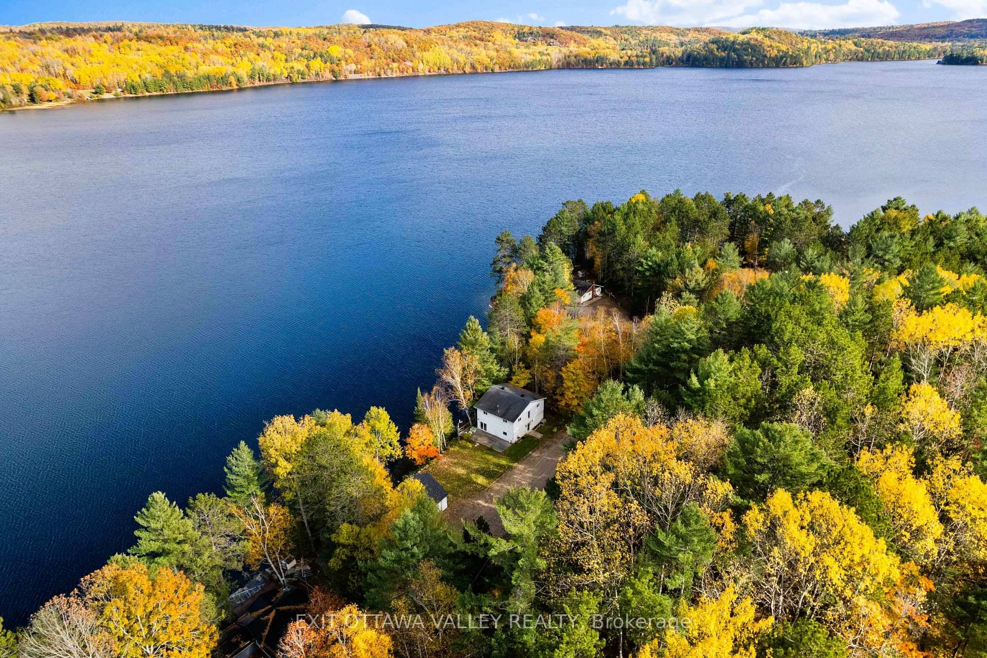 Don't miss your chance to own this stunning, FOUR SEASON, 3 bedroom, 2.