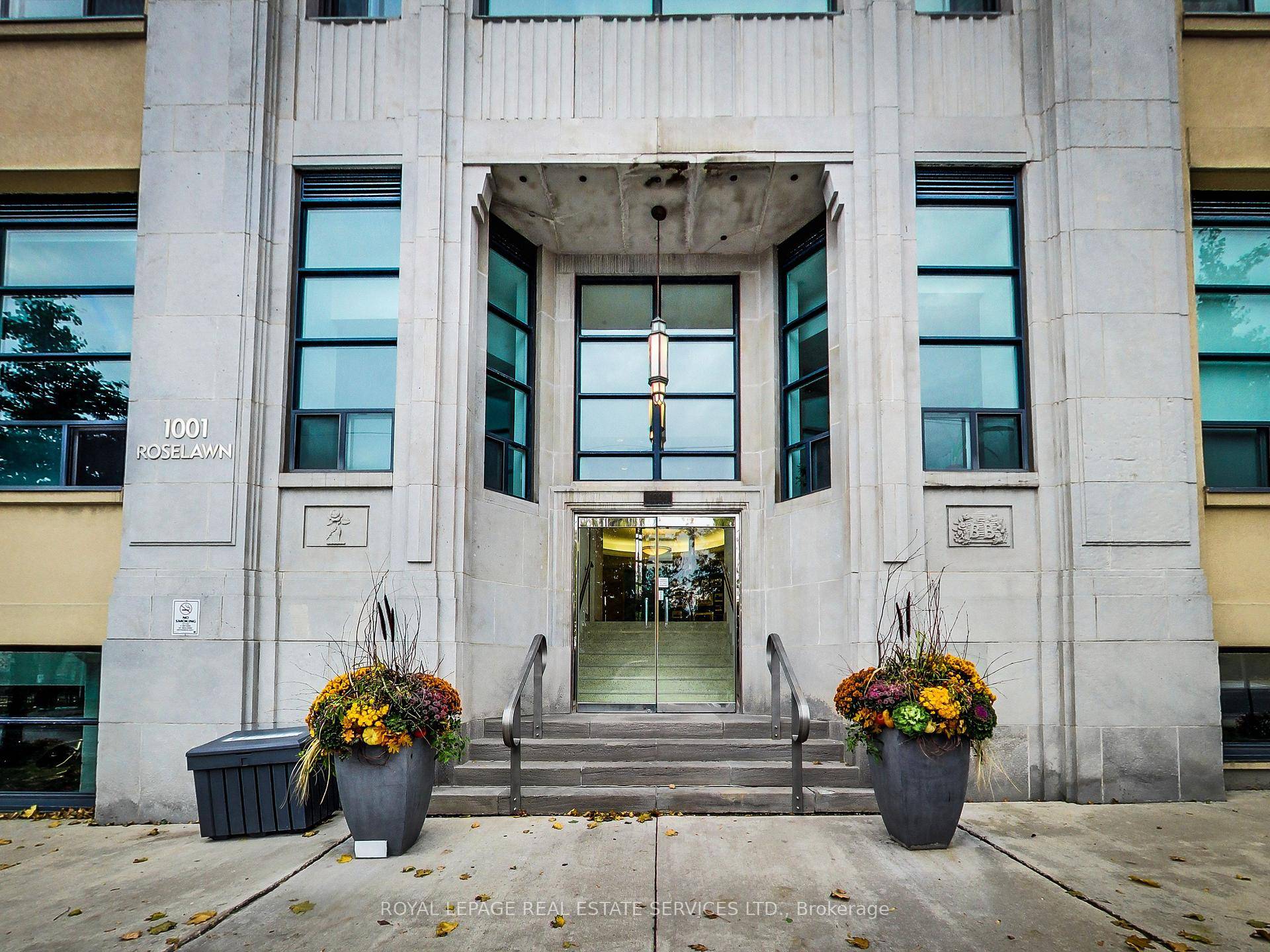 Welcome To Forest Hill Lofts, An Art Deco Masterpiece Bright South Facing Loft With Beautiful Serene Views Of Walter Saunders Park amp ; The York Beltline Trail Well Maintained 2 ...