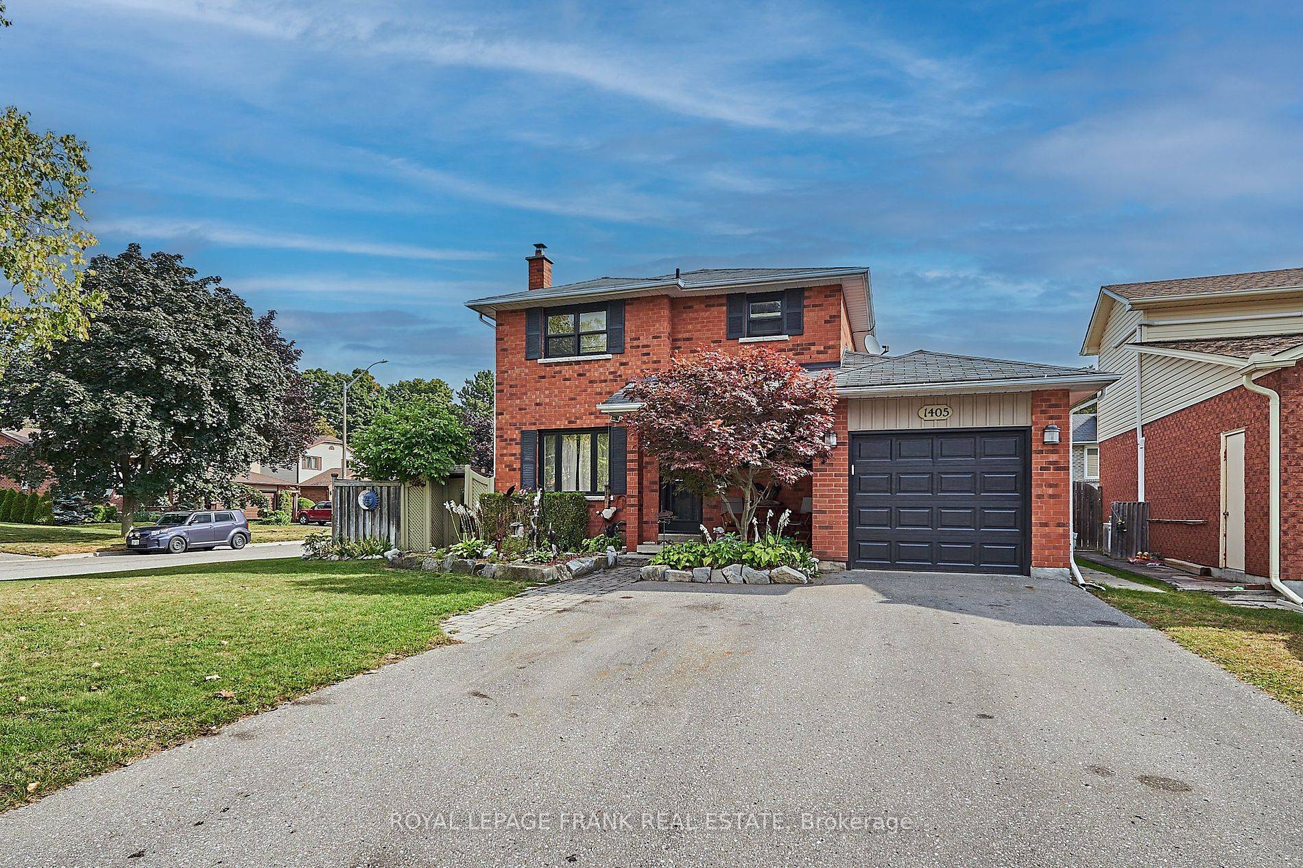 Nestled in the heart of the well established and tranquil Samac neighborhood, this detached 3 bedroom, 3 bathroom, all brick home is situated on a generous corner lot, offering the ...