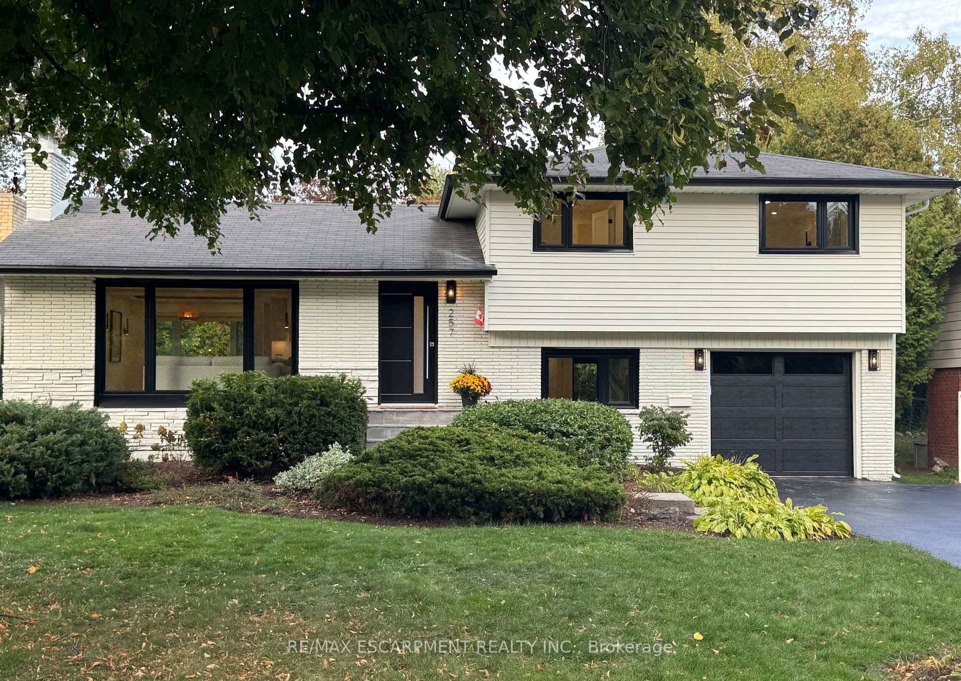 Welcome to this updated family home in the heart of Shoreacres one of South Burlingtons most sought after neighbourhoods, known for its top rated schools, parks, and strong community feel.