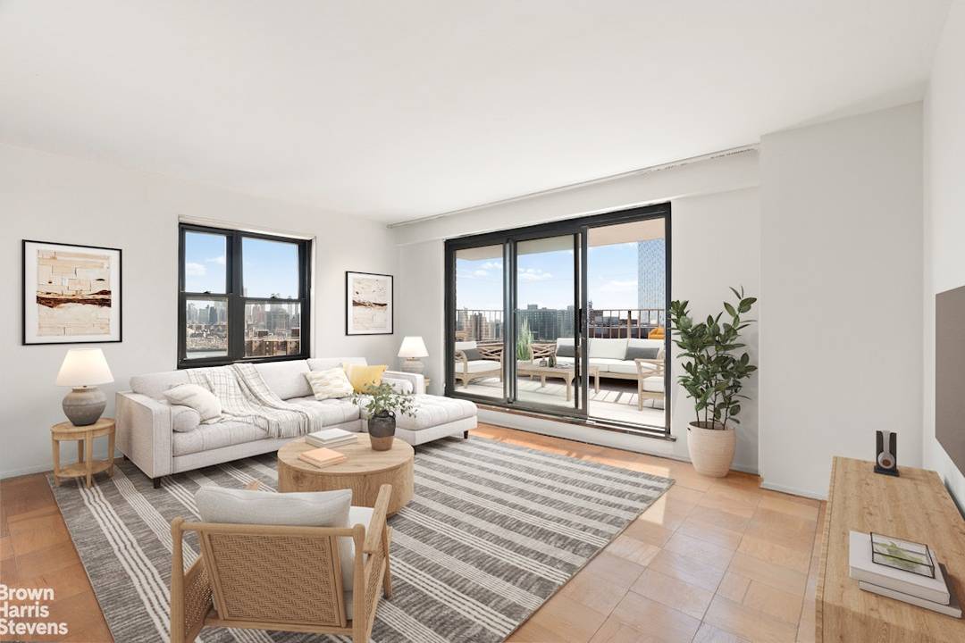 Perched on the coveted 18th floor of Seward Park, this rarely available 2 bed plus home office den residence presents a truly exceptional opportunity to create a show stopping home.