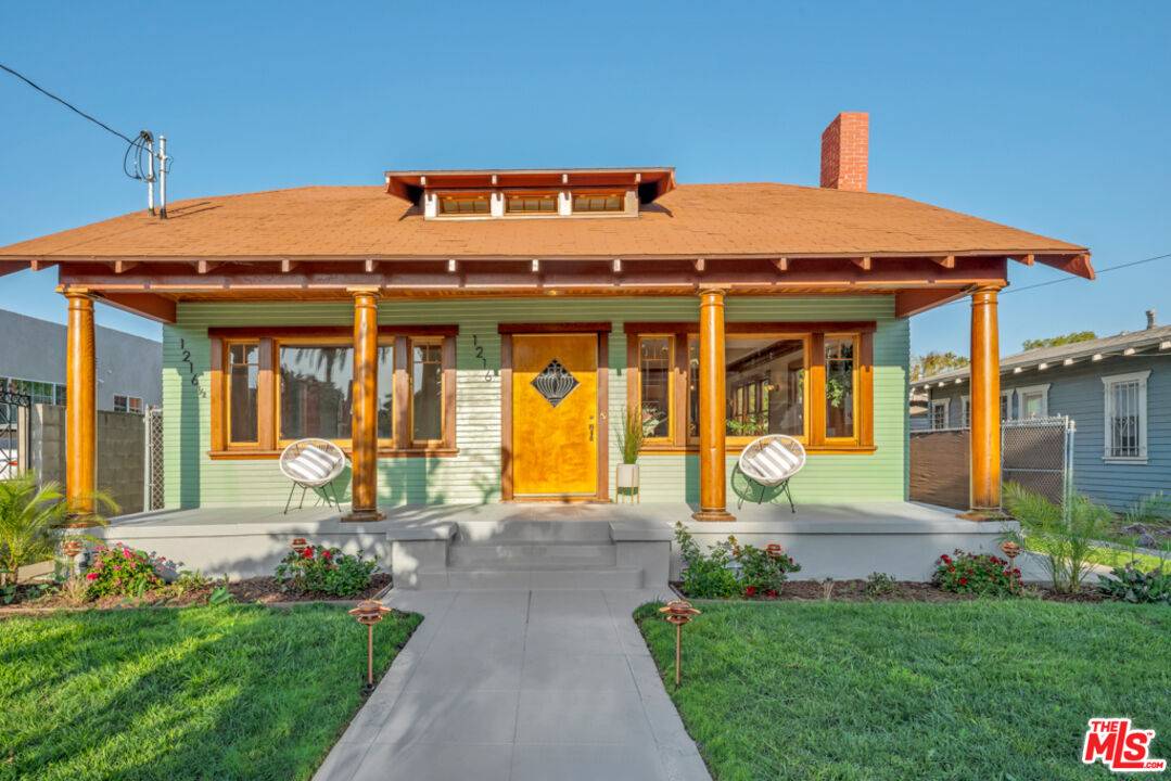 1216  N Mariposa Ave 4BR La