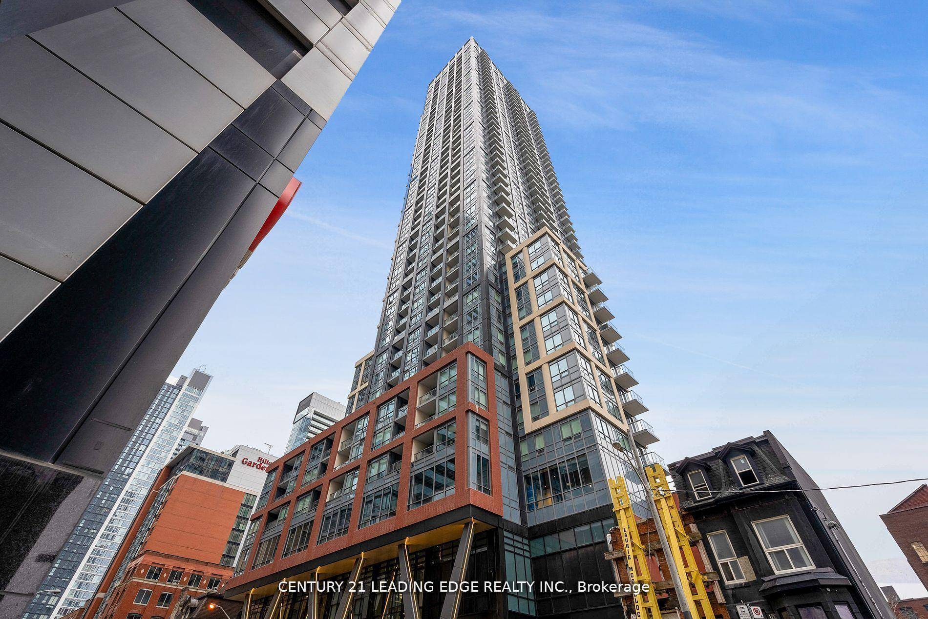 Beautiful luxurious 2 bedroom plus den condo with 2 washrooms located in the heart of downtown.