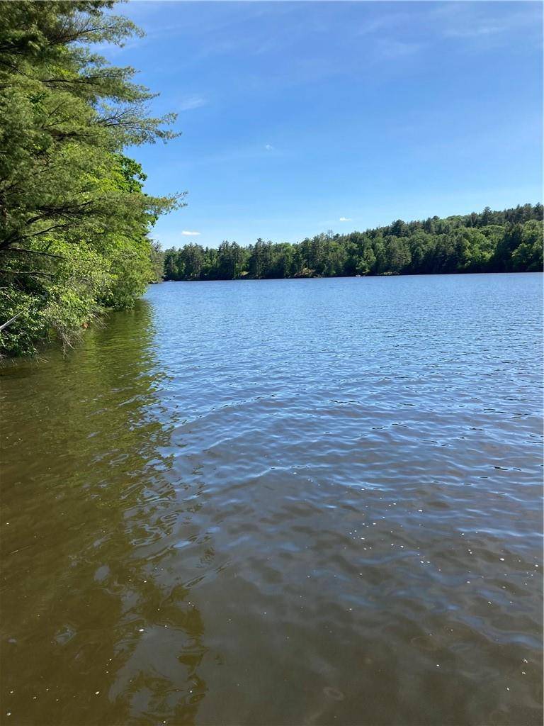 Largest motorboat lake in Sullivan County Swinging Bridge Reservoir 9 Mile Long Lake.