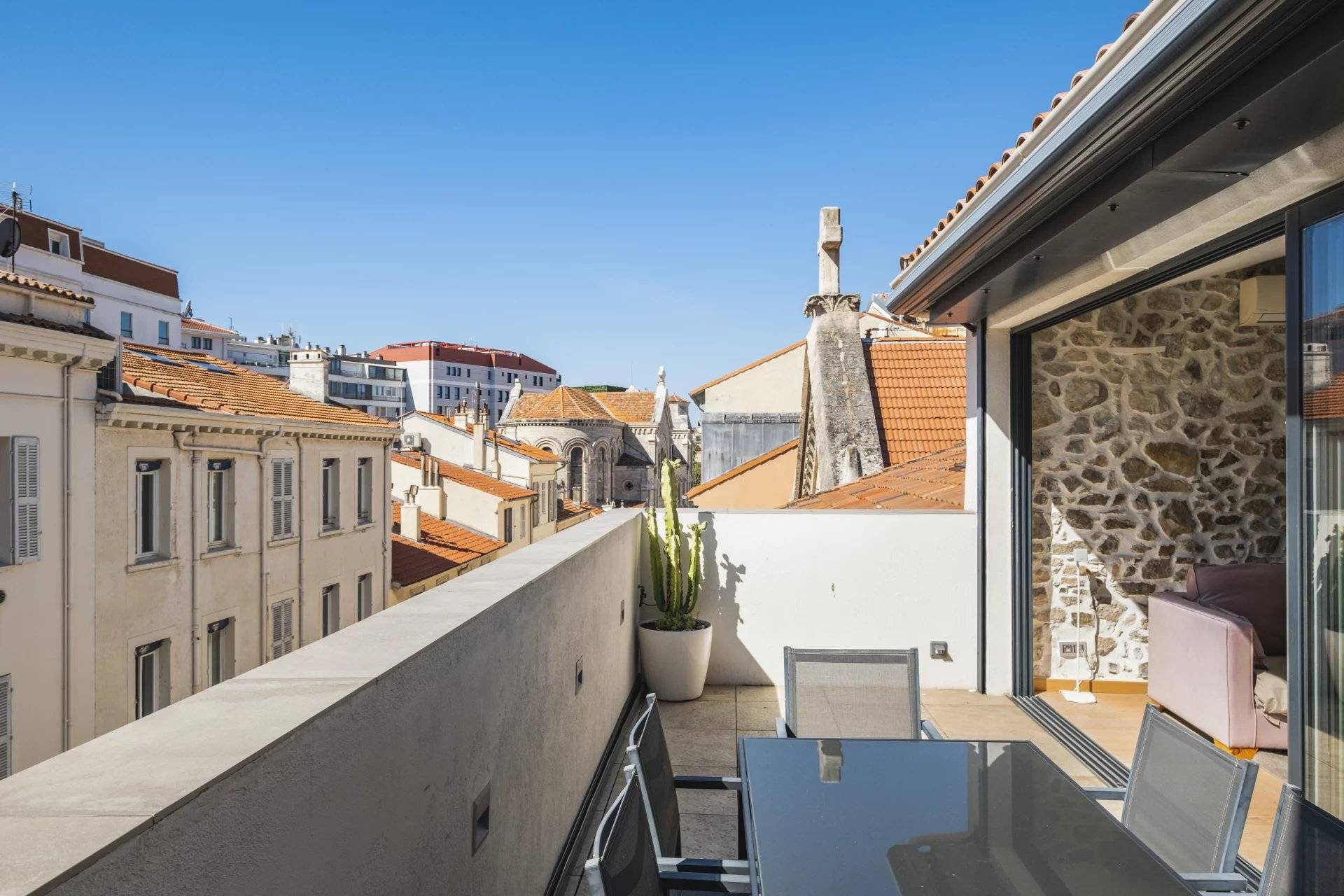 CANNES CENTRE - Magnificent duplex in the heart of the city