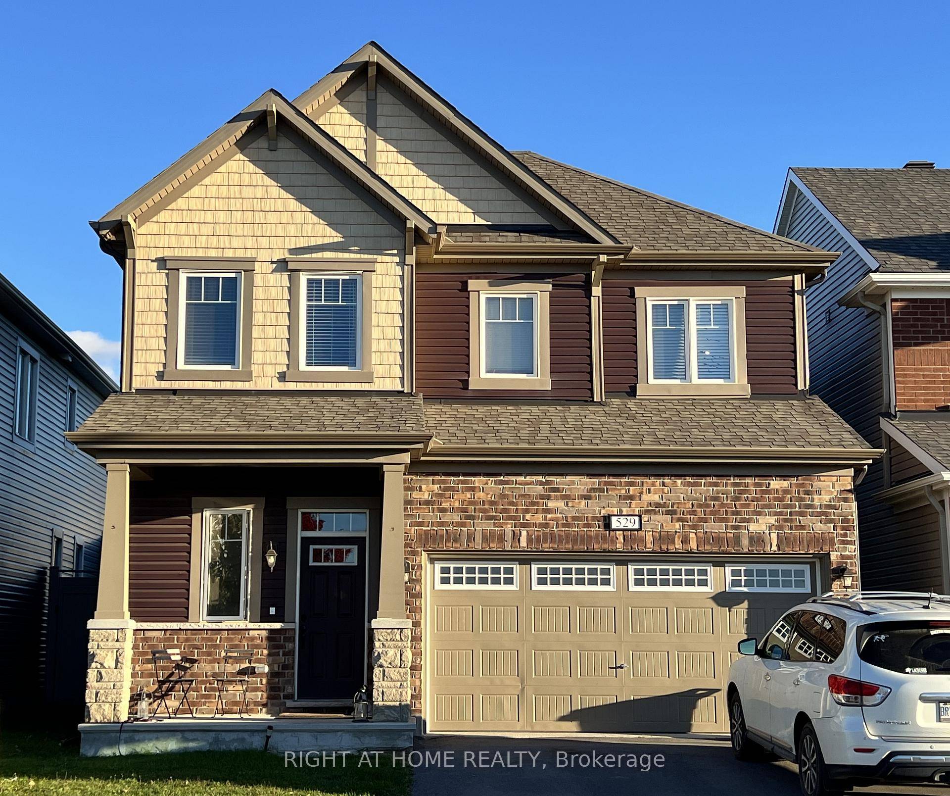 Welcome home to this beautiful 4 bedroom, double garage single home with a fully fenced backyard.