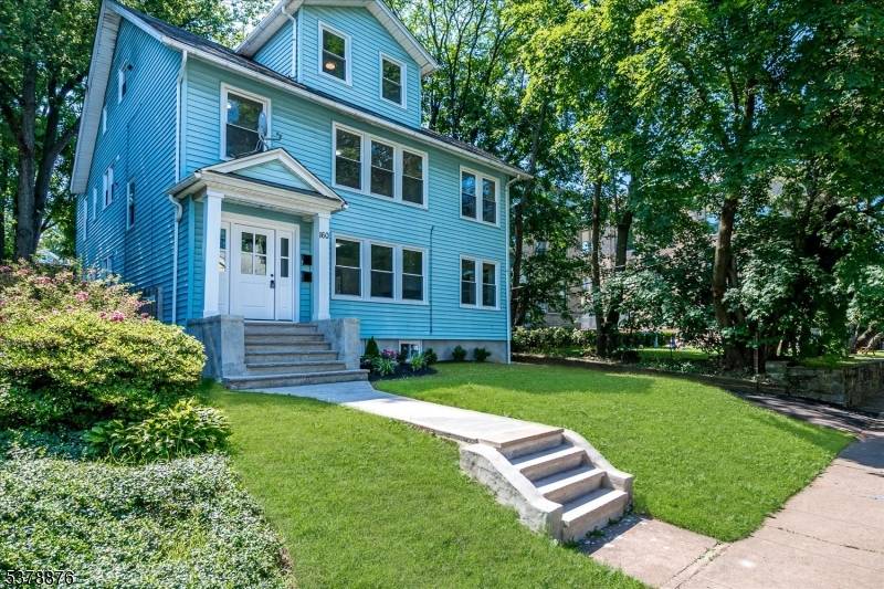 Awesome multi family home live in one and rent the other.