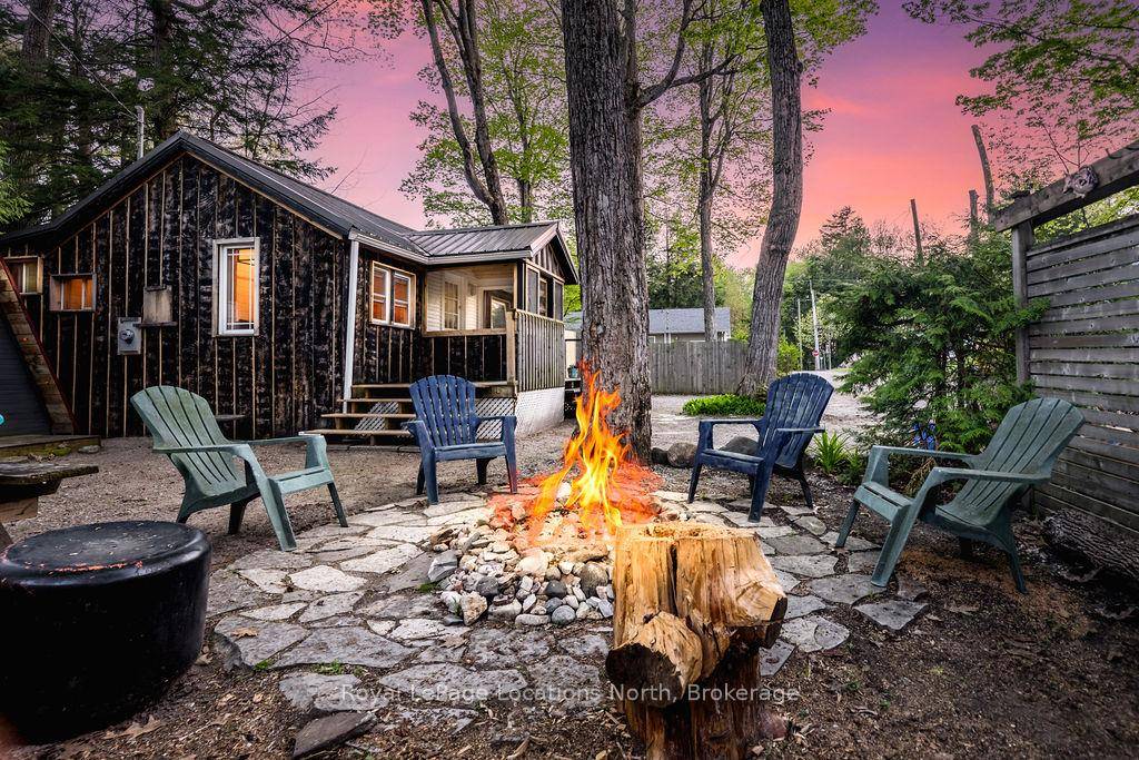 RARE FIND 2 COTTAGES for the price of ONE !