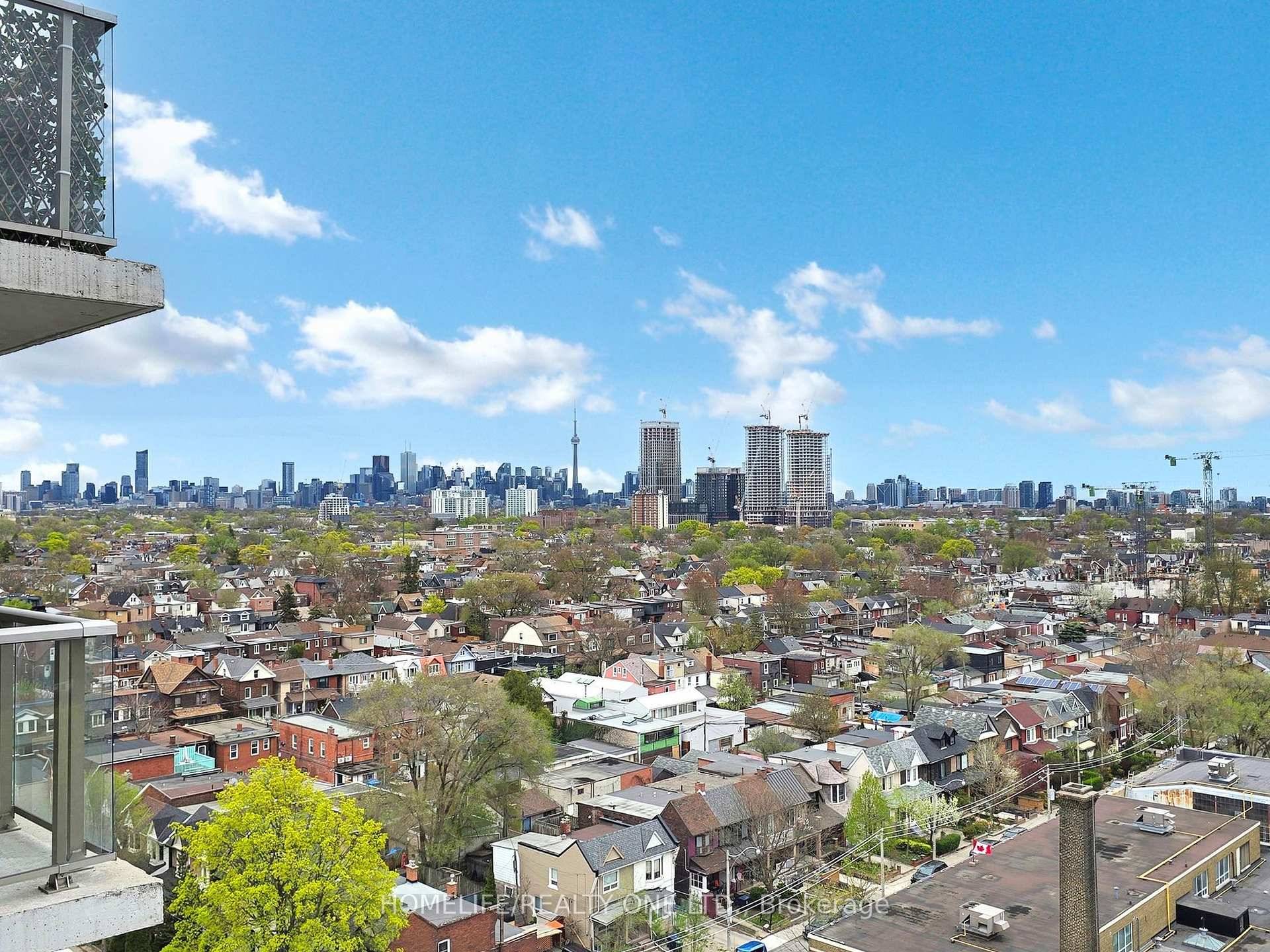 Welcome To Your Private Oasis Rarely Offered Lower Penthouse Suite w Premium Corner Setting amp ; Stunning Panoramic City Skyline amp ; South Views This 1 Bedroom Gem Is A ...