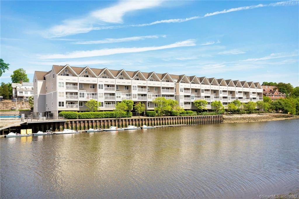 Enjoy year round sunsets and direct water views !