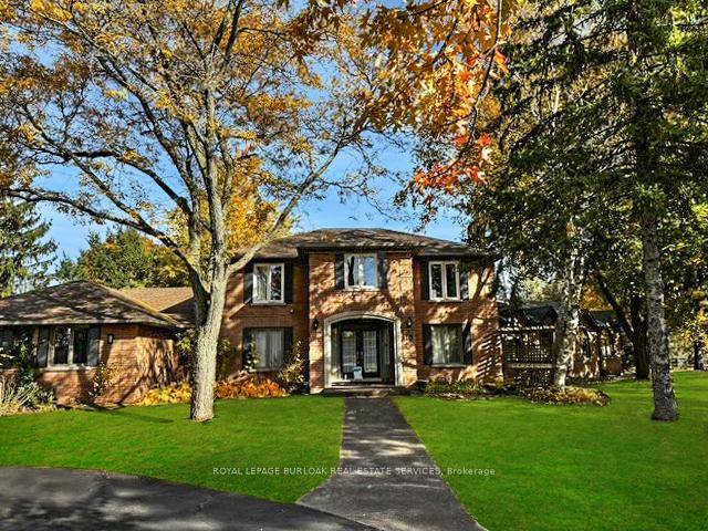 Welcome to 10 Karendale Cres a 4 bed amp ; 4 bath home w 3, 822 sf of finished space.