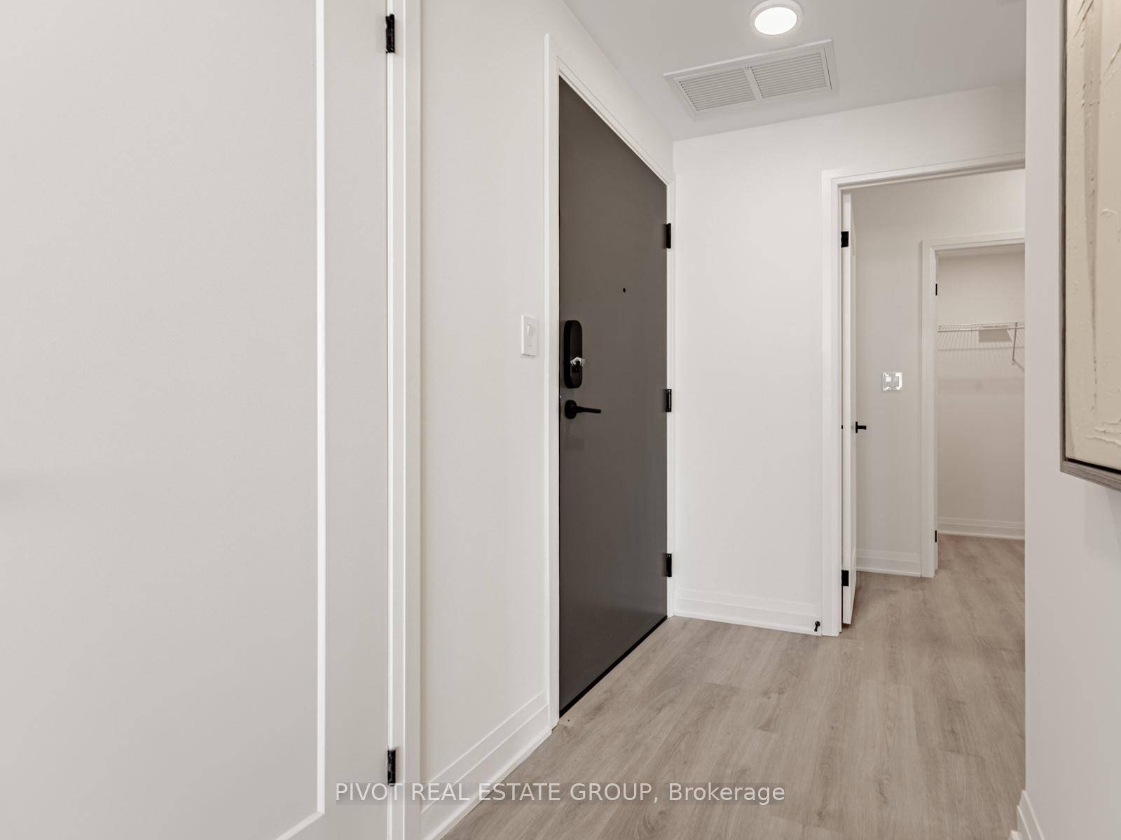 Live at the heart of the vibrant Exchange District.