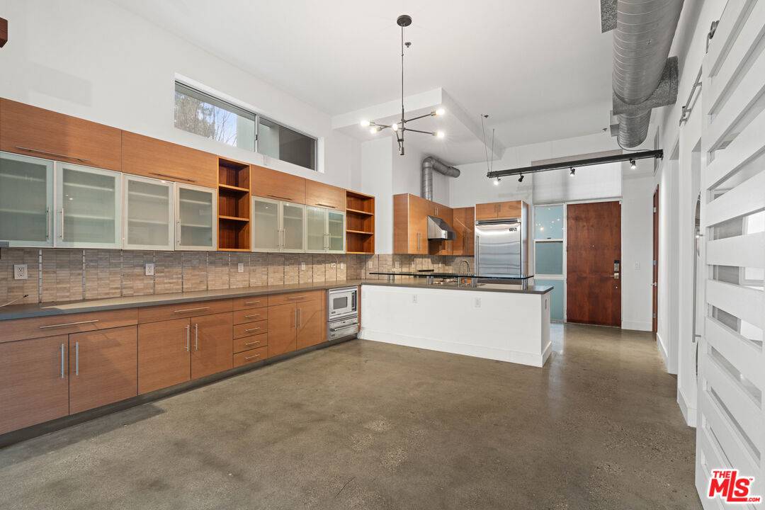 1152 N La Cienega Blvd 2BR Sunset Strip La