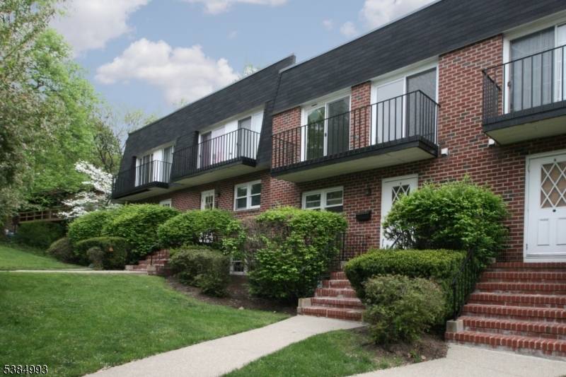 Fabulous unit completely renovated with beautiful kitchen and baths, recessed lighting and plenty of closet space.