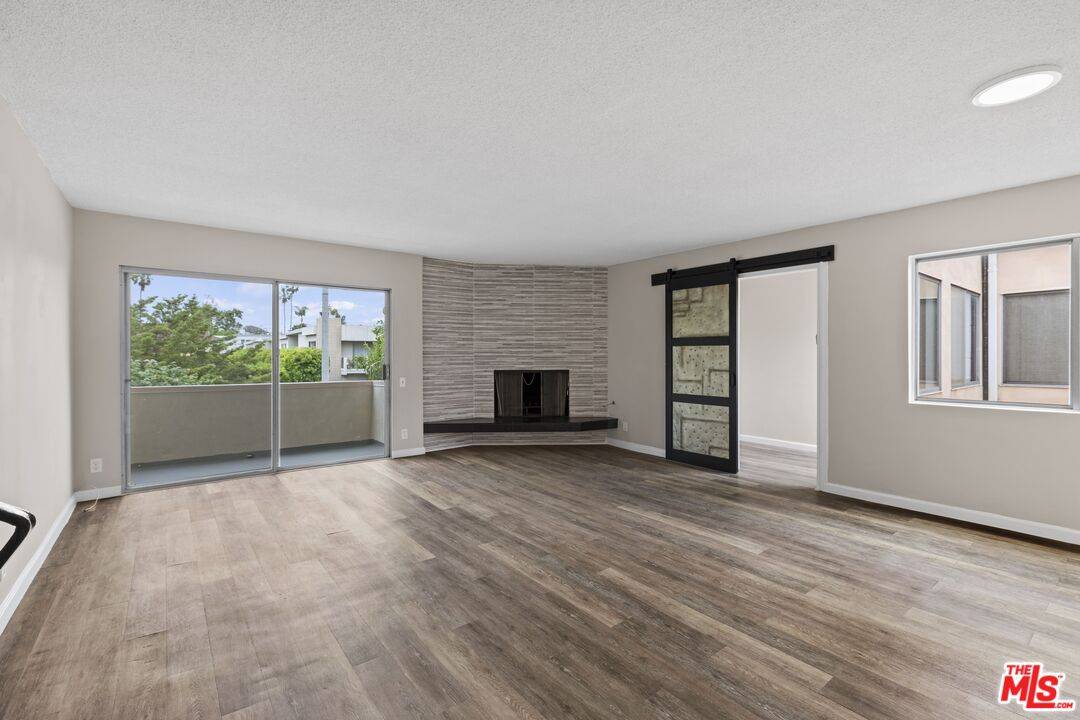 1538  STANFORD ST 4BR Santa Monica La