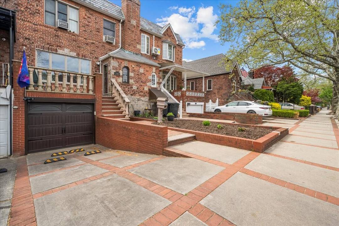 Welcome to 1728 East 33rd Street, a well maintained home in the heart of Brooklyn, proudly family owned for over 35 years !