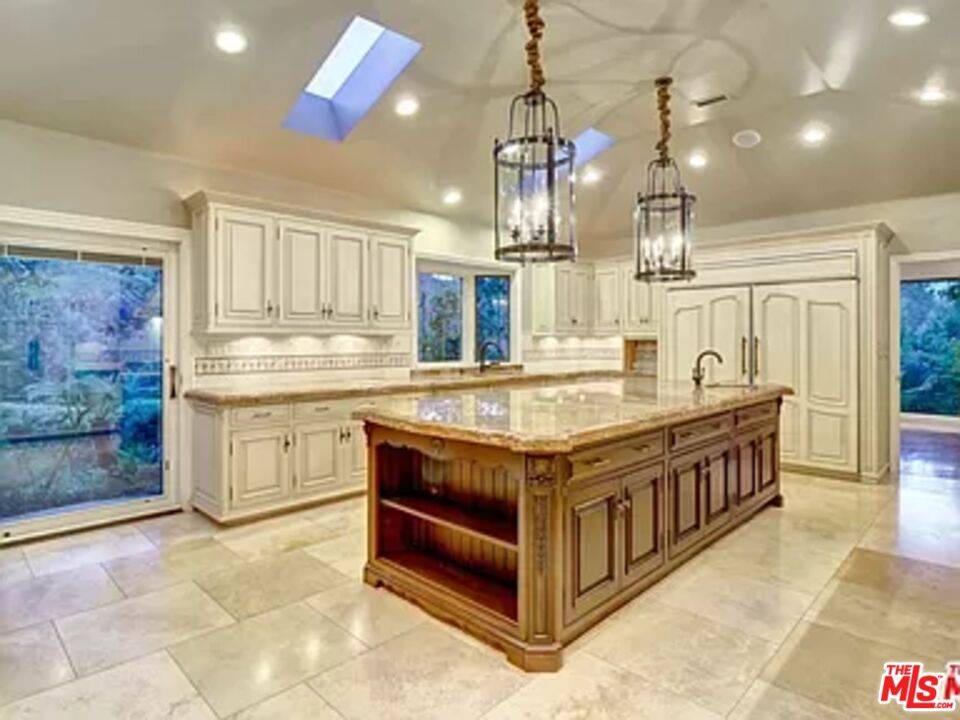 1681 Stone Canyon Rd 4BR Bel Air La