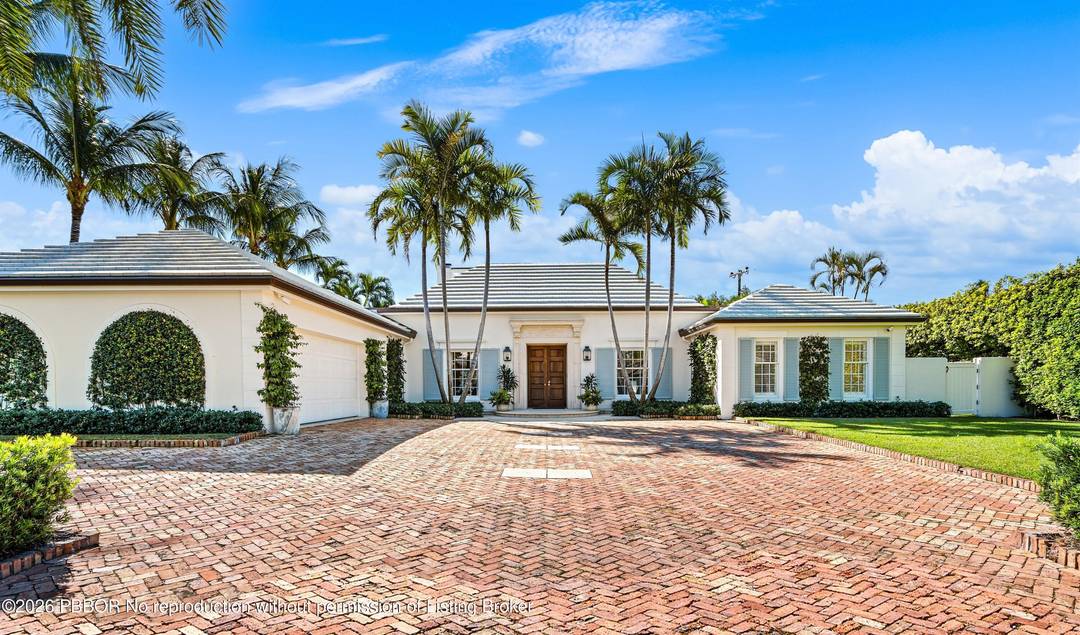 During the extensive 3 year renovation, the Sellers spared no expense and collaborated with one of Palm Beach's finest teams of professionals Fairfax amp ; Sammons Architects, John G.