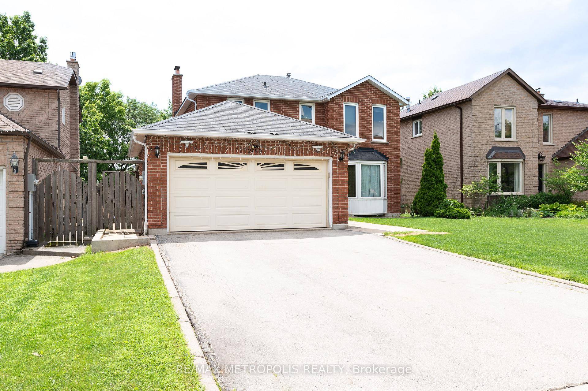 Legal 3 beds 1 bathroom basement unit.