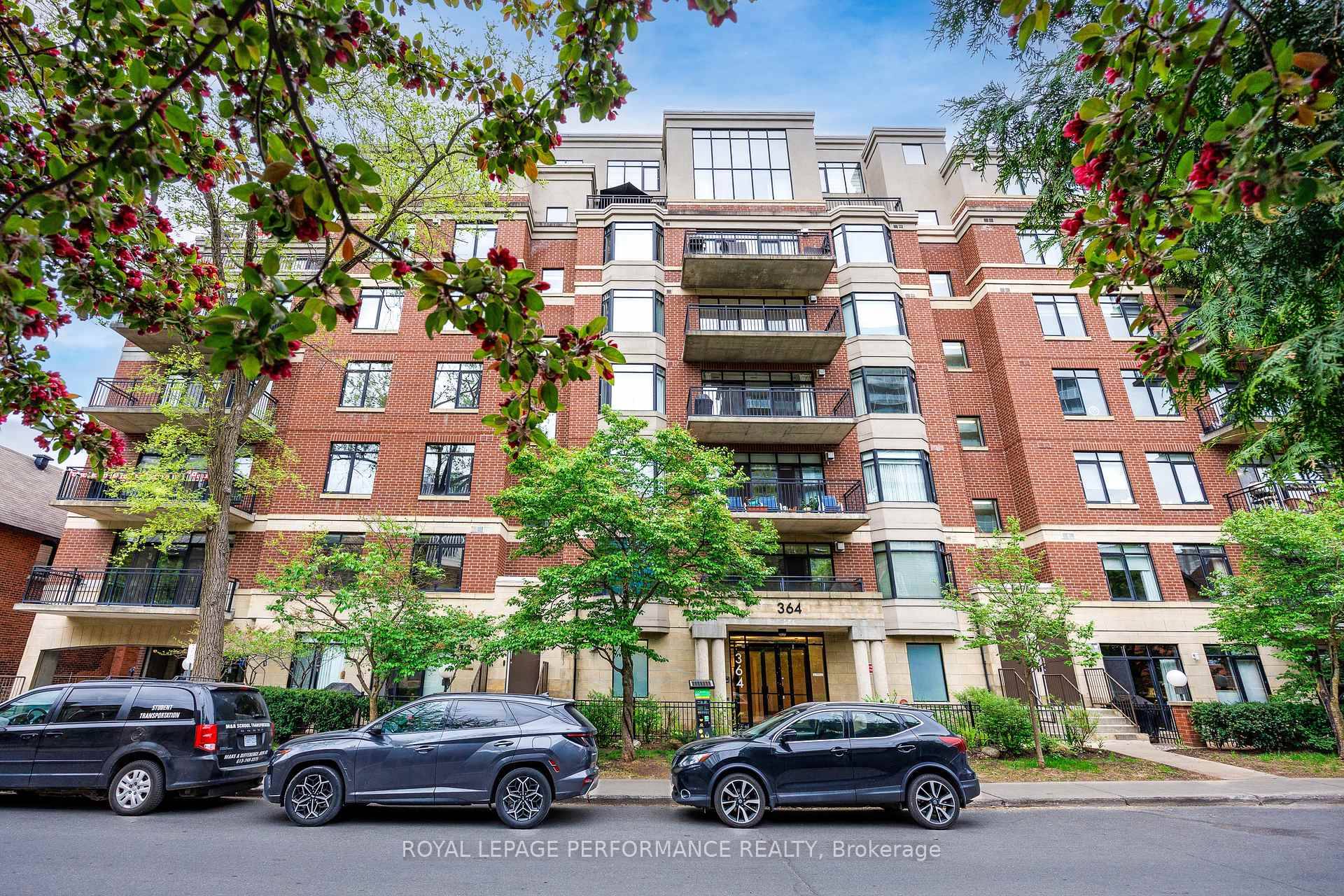 Experience Luxury Living in a Fully Renovated 1, 230 sq.