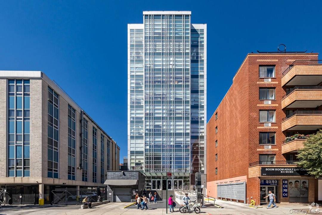 An excellent opportunity to own a commercial office condo at the prestigious Renaissance Tower in the heart of Flushing s business district.