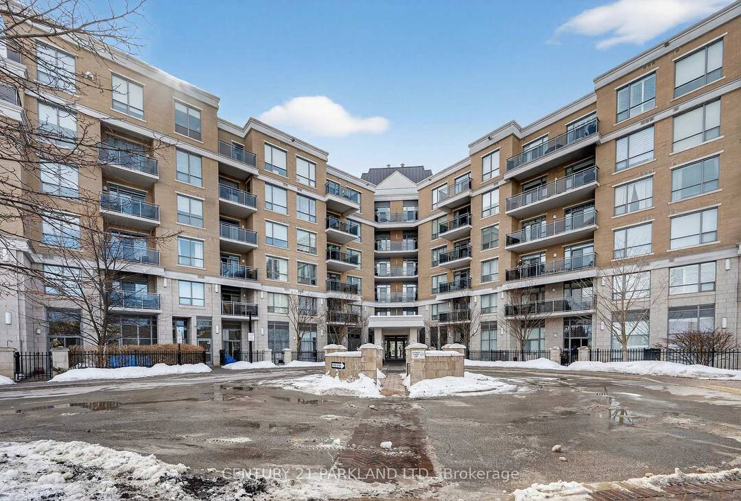 The Finest Condo Living in the Heart of Aurora !