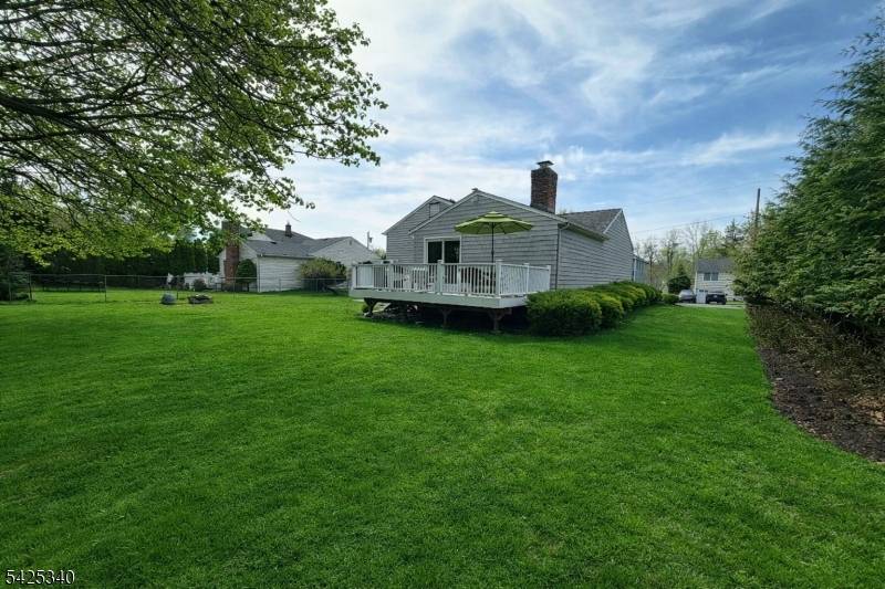 Beautiful 3BR home w 1 full 2 half baths.