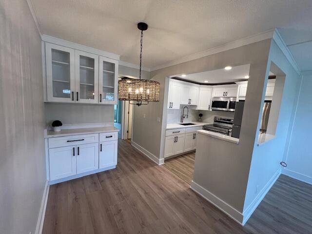 This is a must see. Beautiful first floor unit located in the desirable Sheffield buildings.