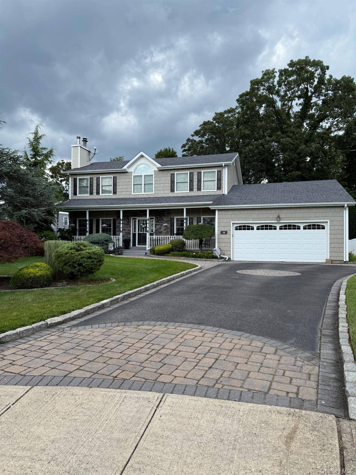 Beautiful 2 Story Colonial on a cul de sac in a prime village location and it s out of the flood zone !
