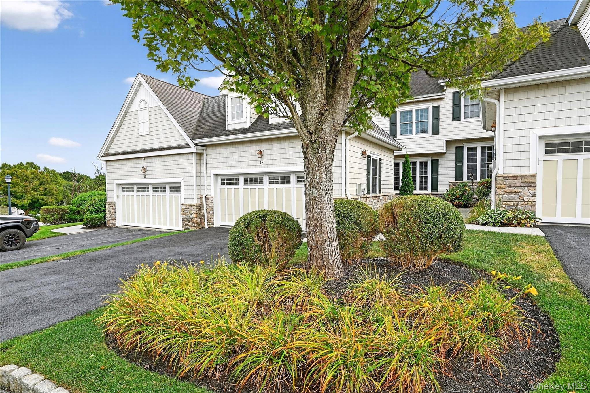 Welcome to 19 Turnberry Court, a spacious and beautifully maintained 3 bedroom, 2.