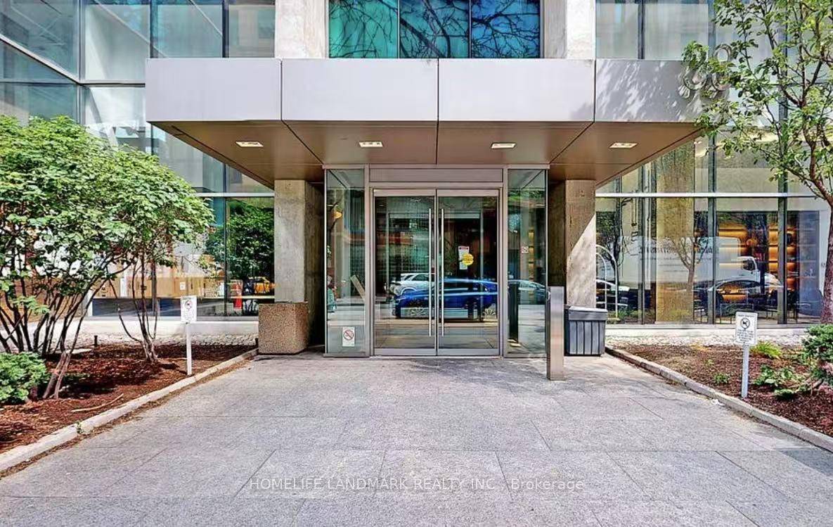 Spacious 752 sqft Two Bedroom Unit With Two Full Baths.