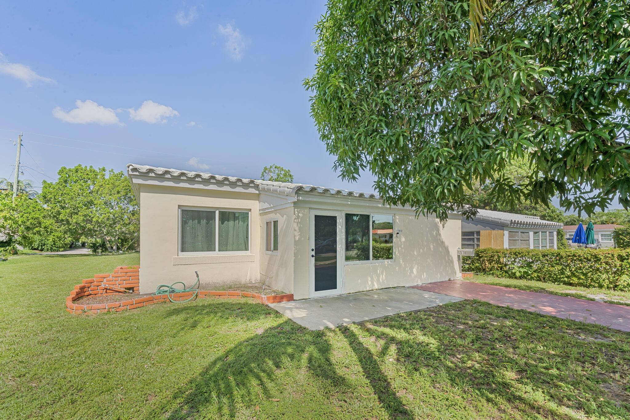 Welcome to this charming 3 bed, 1 bath single family home.