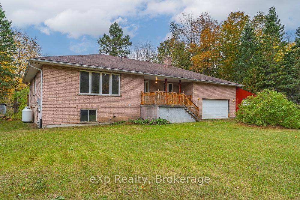 Private Country Retreat Near Berford Lake !