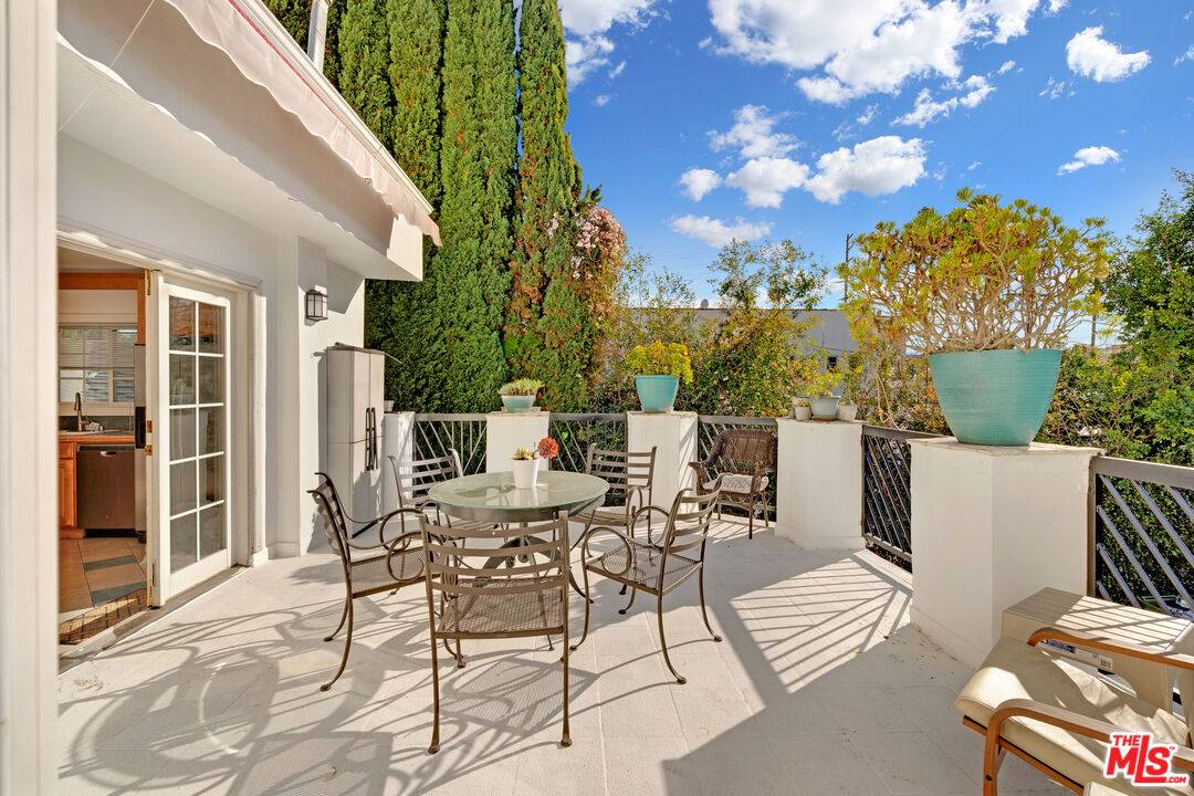 1133 S Swall Dr 3BR Beverlywood La