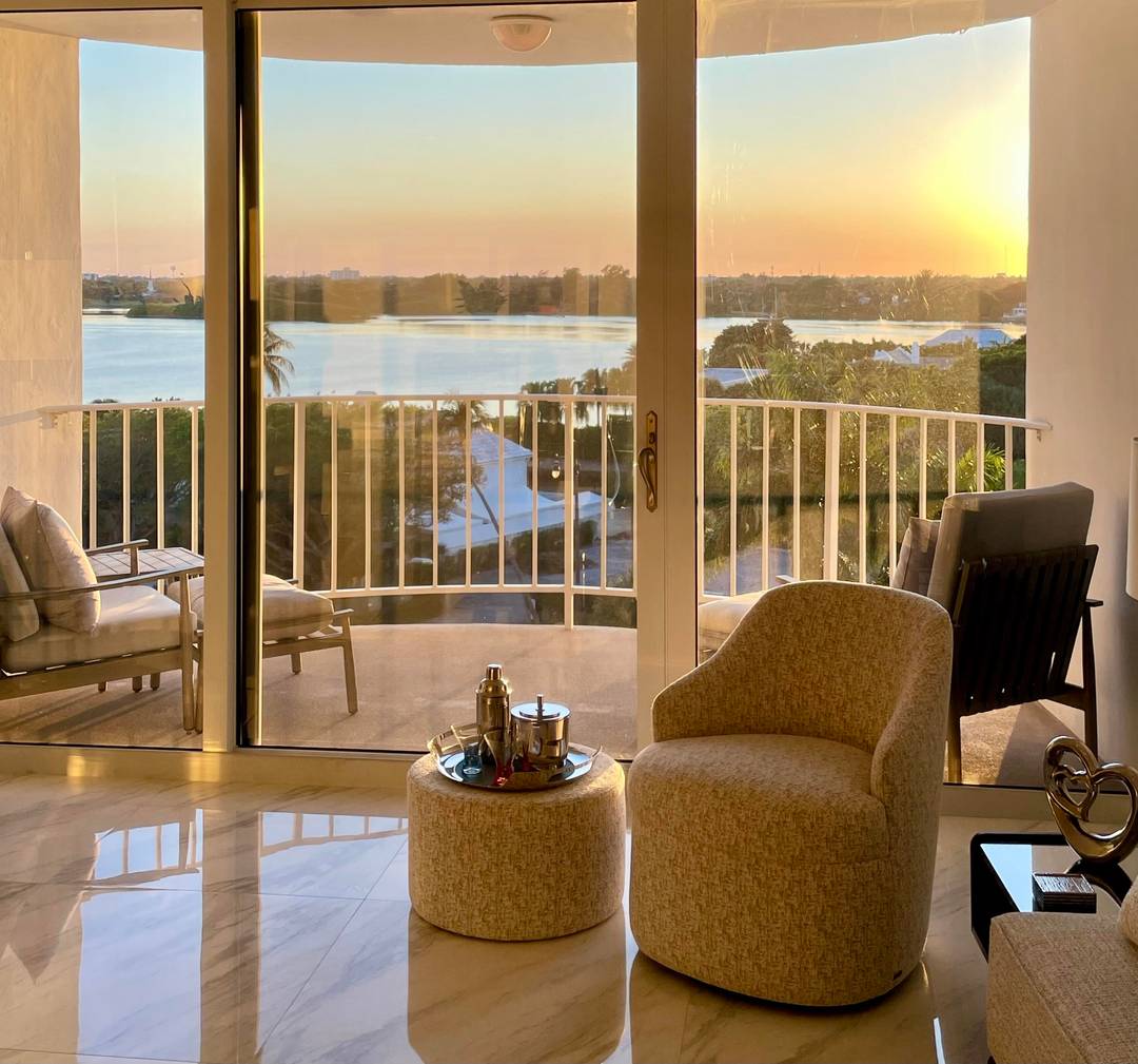 Experience coastal living at its finest in this fully updated, modern 2 bedroom condo boasting stunning Intracoastal views.