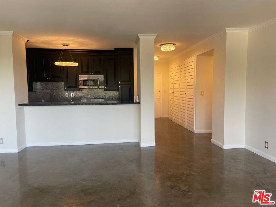 999  N Doheny Dr Sunset Strip LA