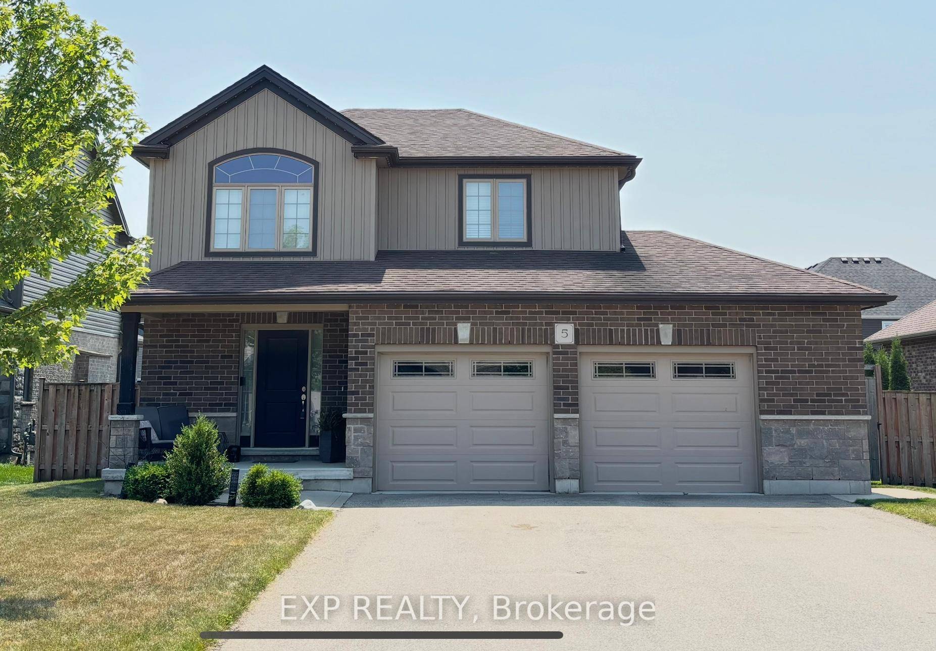 Step into this stylish and spacious 2 storey home in the heart of Thamesford, Ontario offering modern finishes, smart design, tons of storage, and an unbeatable value.