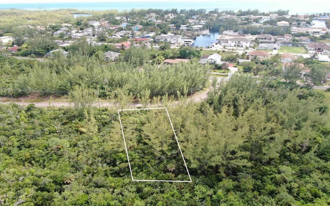 HOPKINS DRIVE LOT Land New-Providence