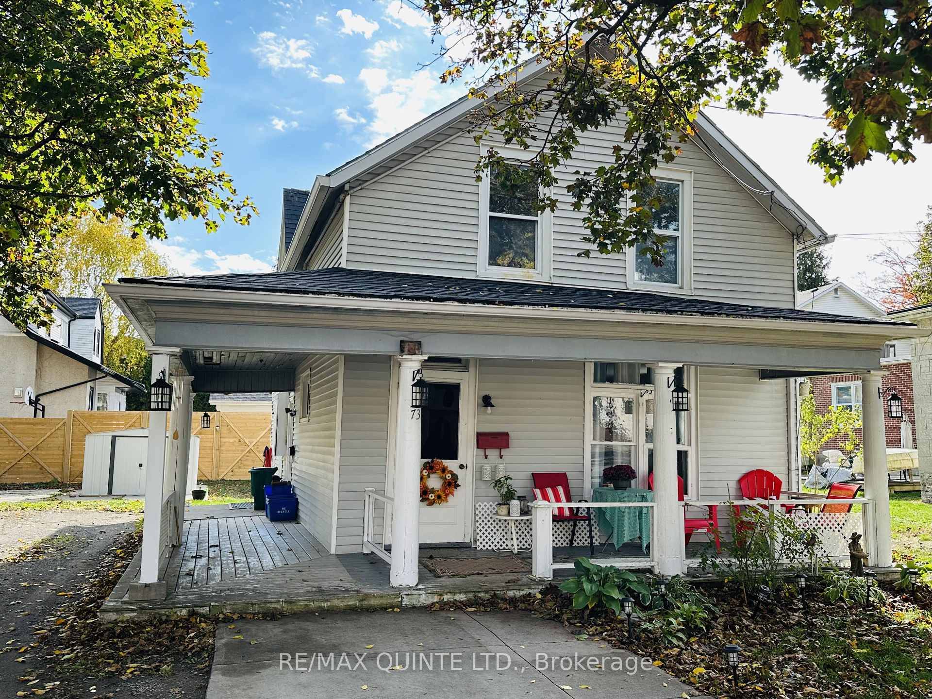 Fully Renovated Up amp ; Down Duplex in Highly Desirable Neighborhood !