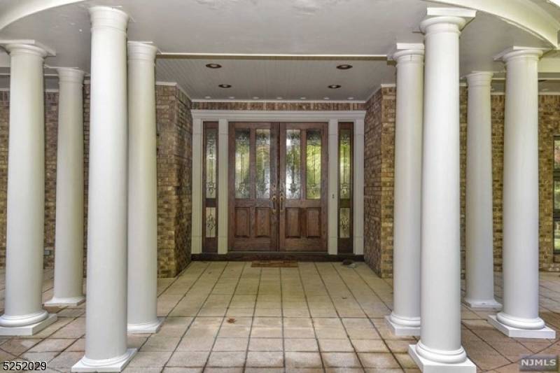 YOUR WAIT IS OVER... BUYER COULD NOT PERFORM, NOW IS YOUR CHANCE !