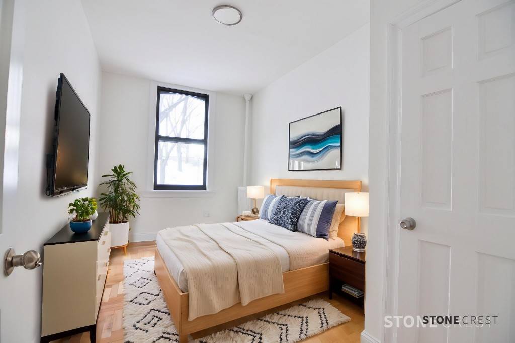 PARK VIEWS. Large 4 bedroom 2 bathroom with stunning finishes, park views and in unit Washer amp ; Dryer.