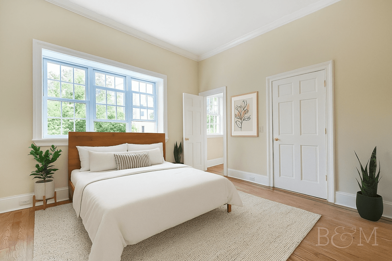Our thoughts.... Set on one of Greenpoint s prettiest, tree lined blocks, this garden level apartment in a classic three family brownstone blends fresh renovations with all the charm of ...