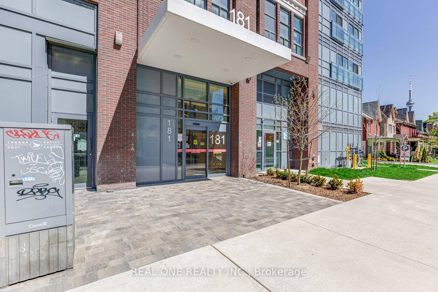 Spacious and Bright 2 Bedrooms and 2 Full Bathrooms Design Haus Condo in Downtown Toronto Core, Located at SE of College and Spadina, One Minute Walk to U of T ...