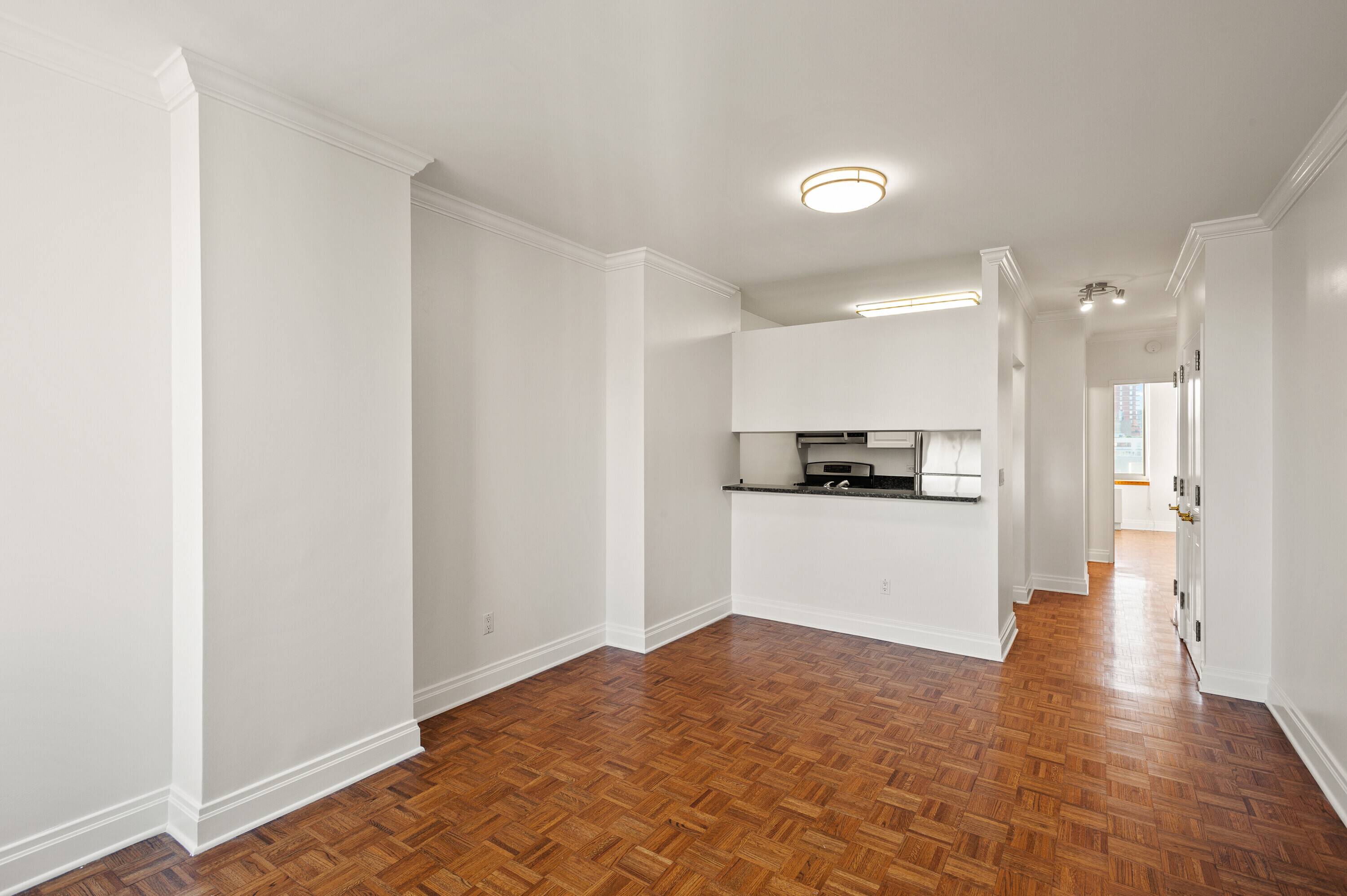 HIGH FLOOR UNFURNISHED 1 BED CONDO SPECTACULAR RIVER AND OPEN CITY VIEWS OPEN KITCHEN HOME OFFICE NOOK NORTH amp ; SOUTH EXPOSURES This super bright and sunny apartment is in ...