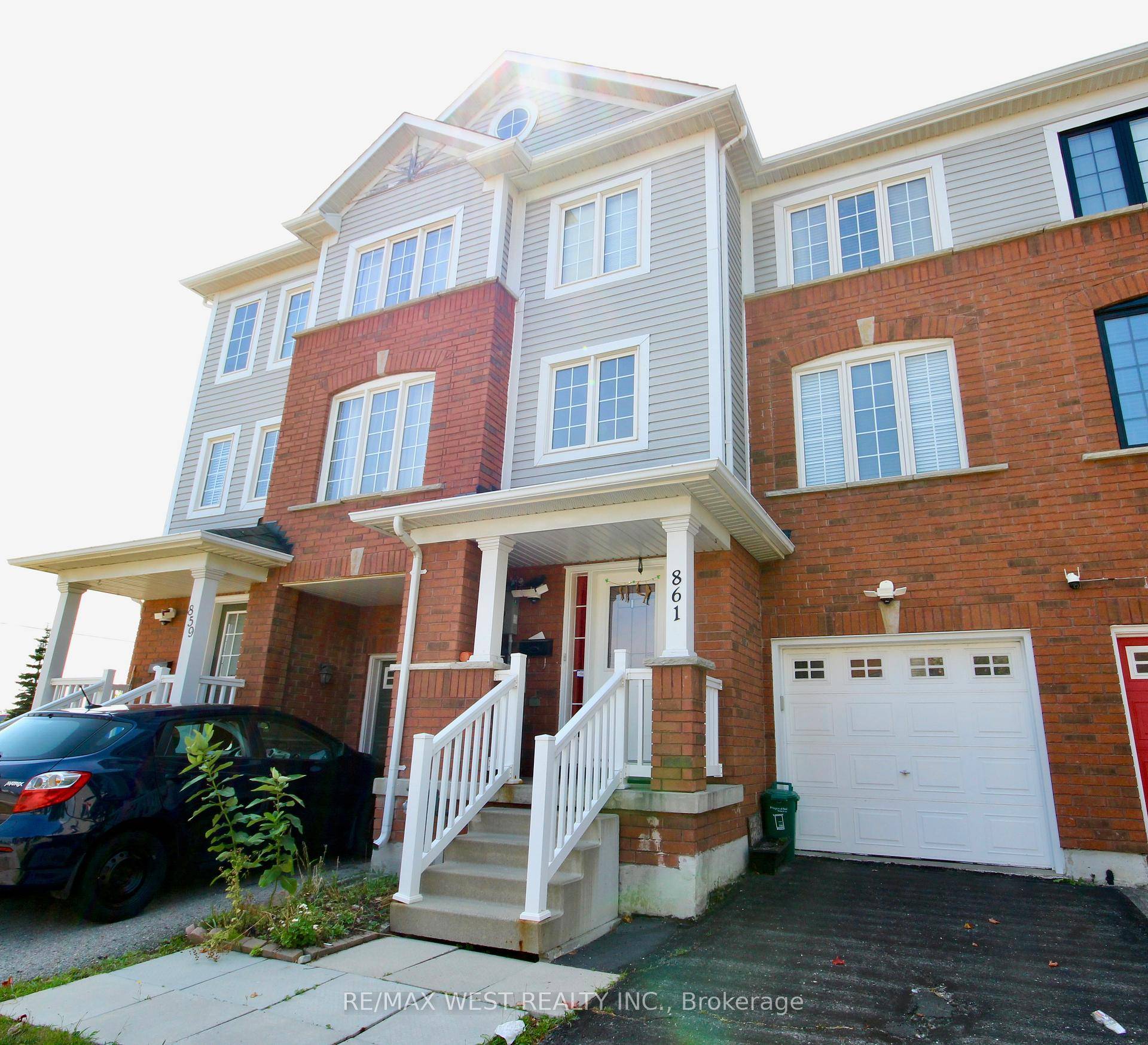 Beautifully Maintained East Facing Entrance Freehold Townhome No Fees in Prime Location !